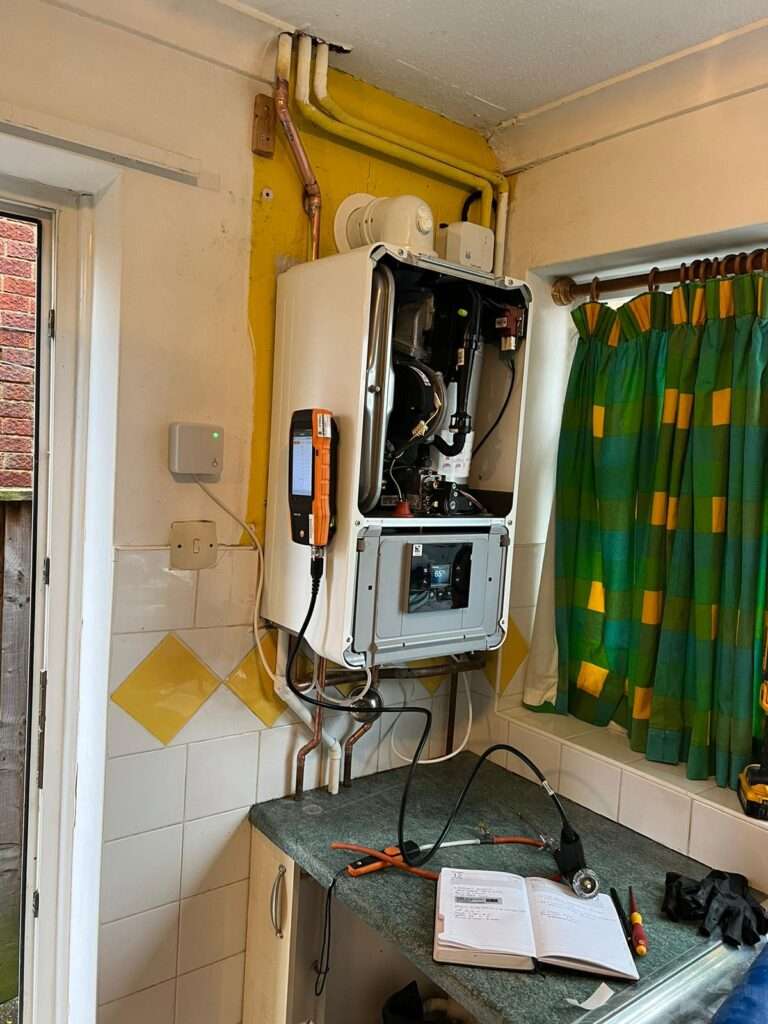 Worcester green star 4000 combo installation and commissioned Boiler Service Basingstoke